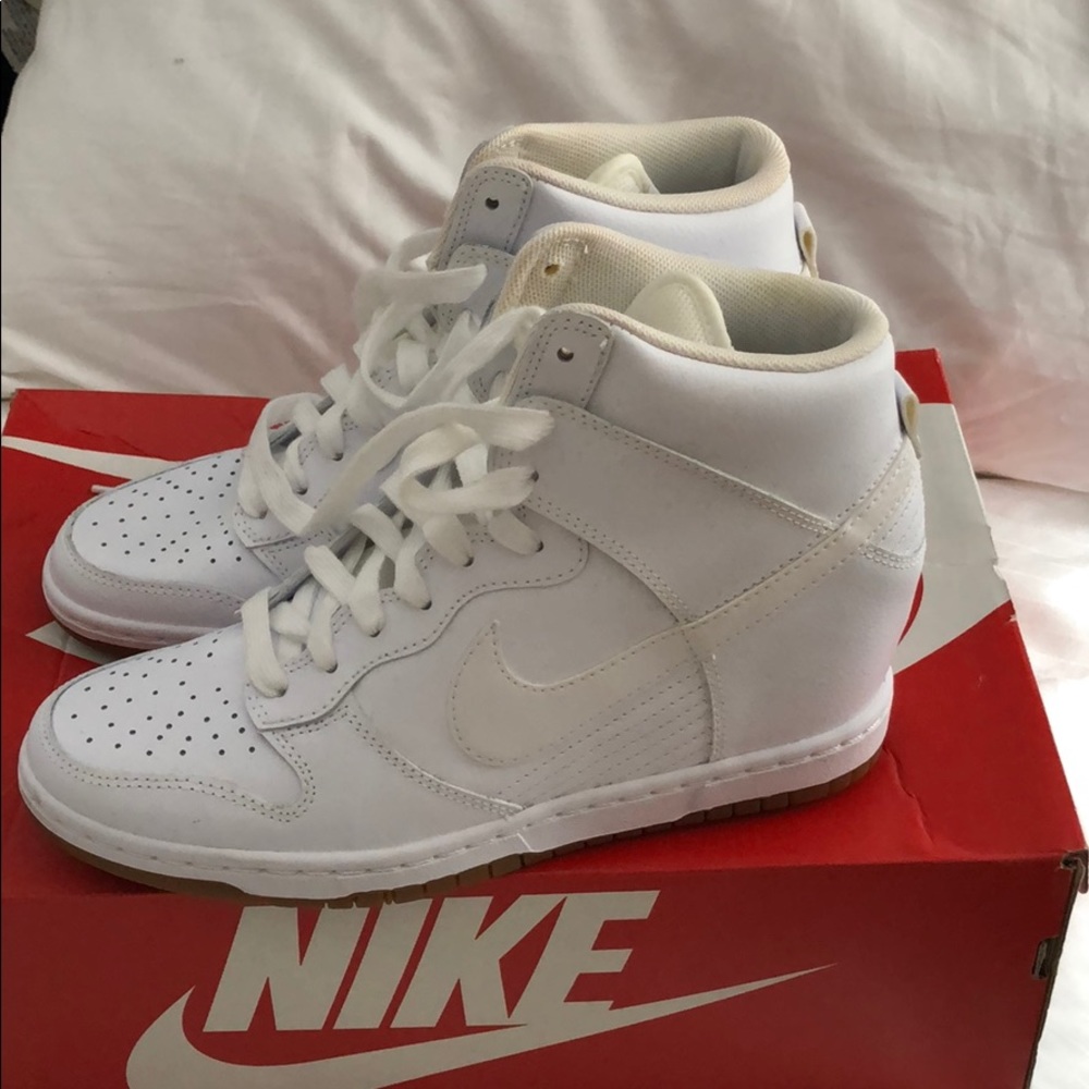 Nike Dunk Sky Hi Essential
